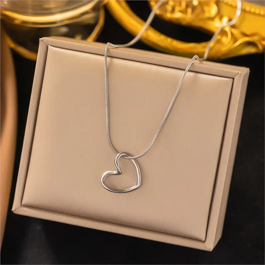 Twist Hollow Heart Necklace
