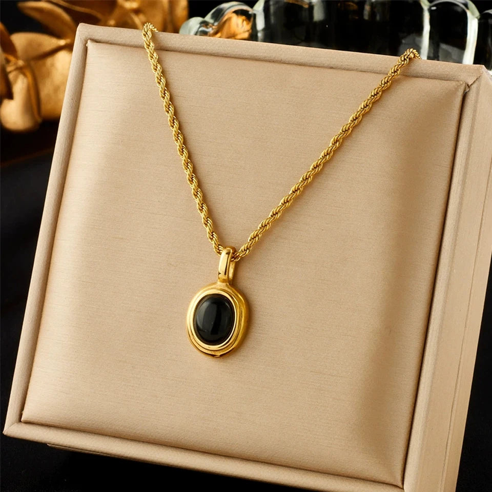 Heart Black Stone Pendant Necklace