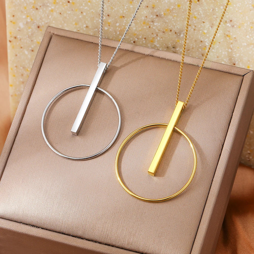 Circle Stick Pendant Choker