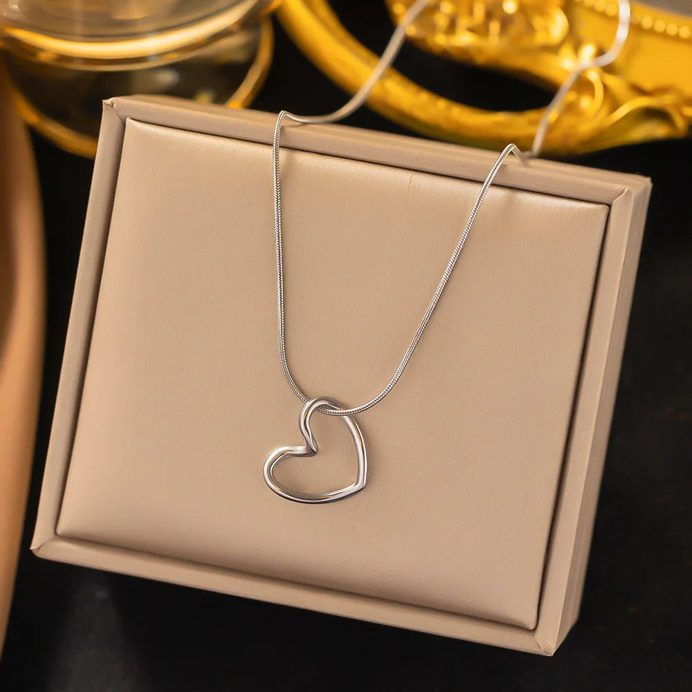Twist Hollow Heart Necklace