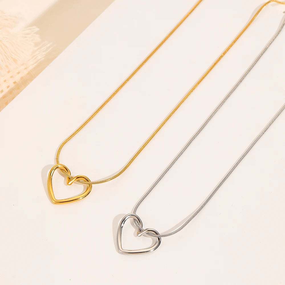 Twist Heart Pendant Necklace